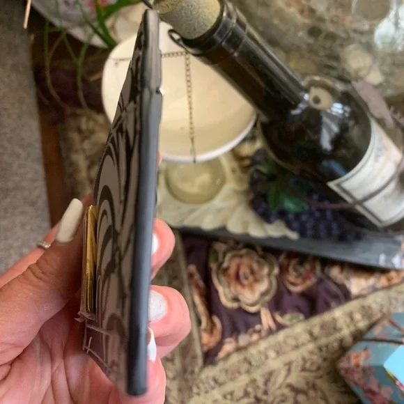 Authentic MOSCHINO stripes design Leather Logo card case - Picture 8 of 10